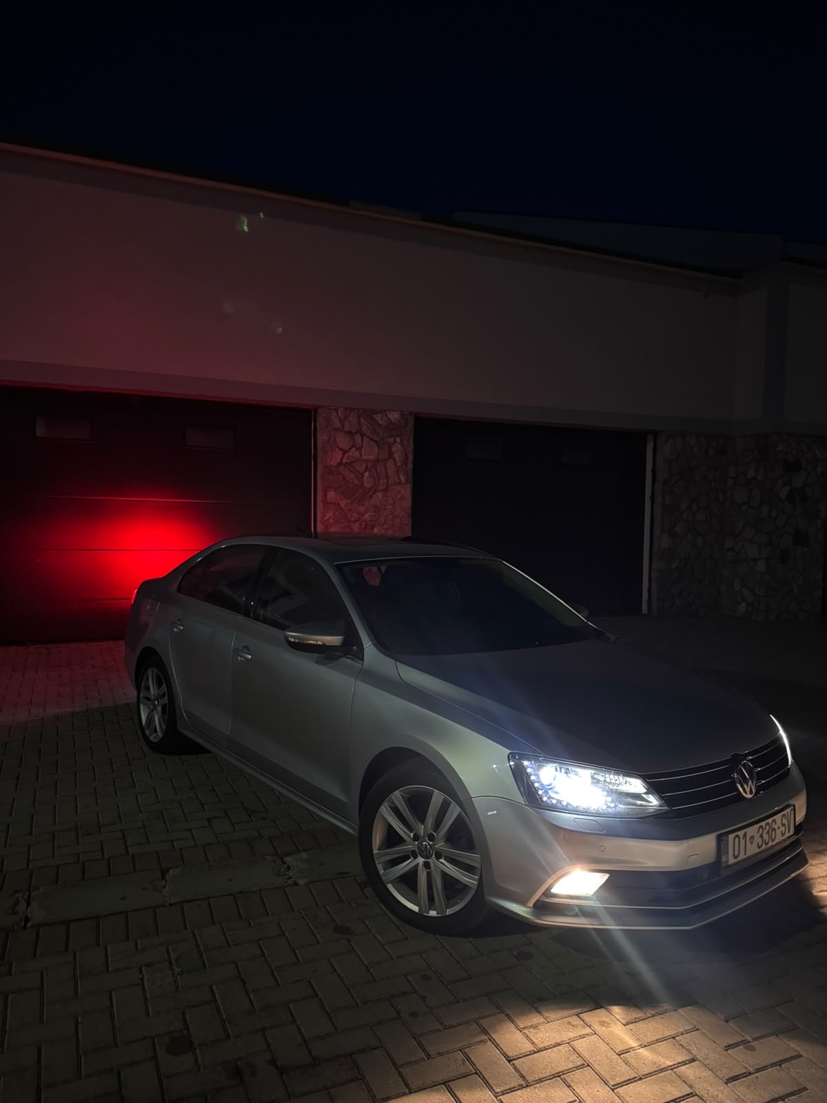 Volkswagen Jetta – pamja përpara